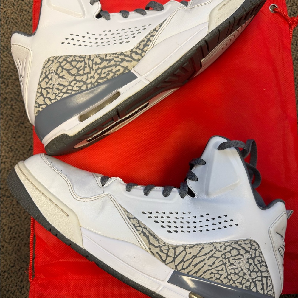 Air Jordan SC-3 Premium White Cool Gray Patterned Sneakers